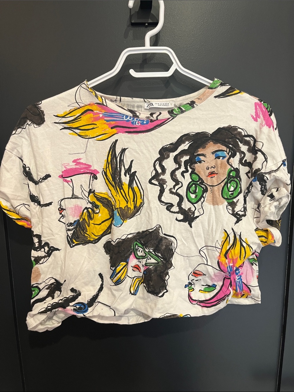 Zara White Cropped Tee with Multicolor Face Art